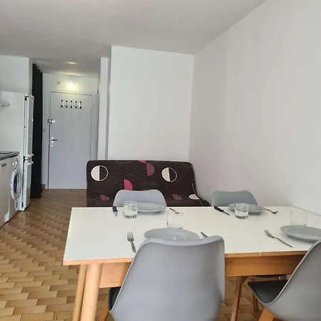 Studio Spacieux 2 Pers. Avec Parking, Cap D'agde, A 5 Min De La Plage - Fr-1-249-409 Apartment *