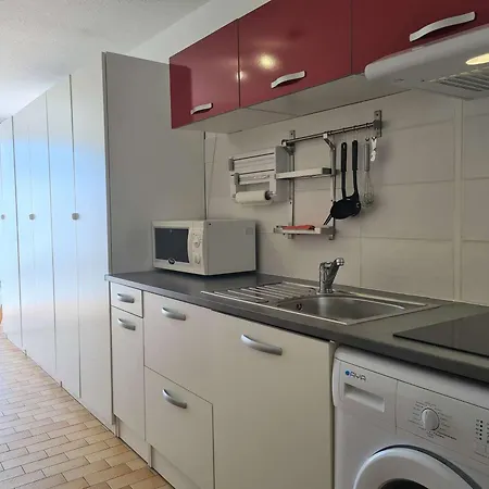 Apartment Studio Spacieux 2 Pers. Avec Parking, Cap D'agde, A 5 Min De La Plage - Fr-1-249-409