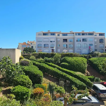 Studio Spacieux 2 Pers. Avec Parking, Cap D'agde, A 5 Min De La Plage - Fr-1-249-409 Apartment *