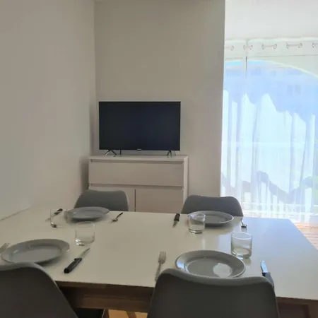 Apartment Studio Spacieux 2 Pers. Avec Parking, Cap D'agde, A 5 Min De La Plage - Fr-1-249-409 Agde